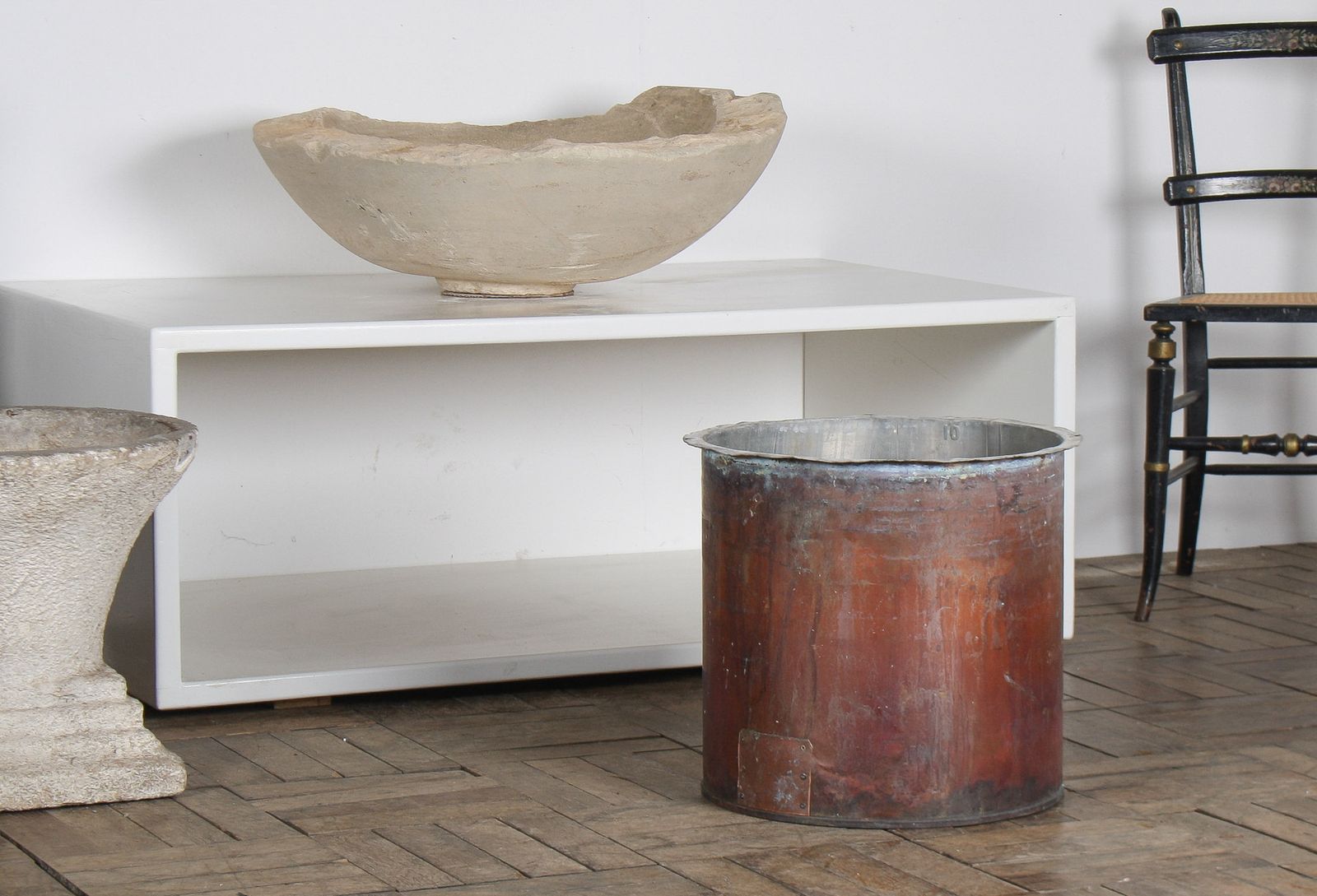 photo vinterior Large Reclaimed Antique Copper Planter With Natural Patina