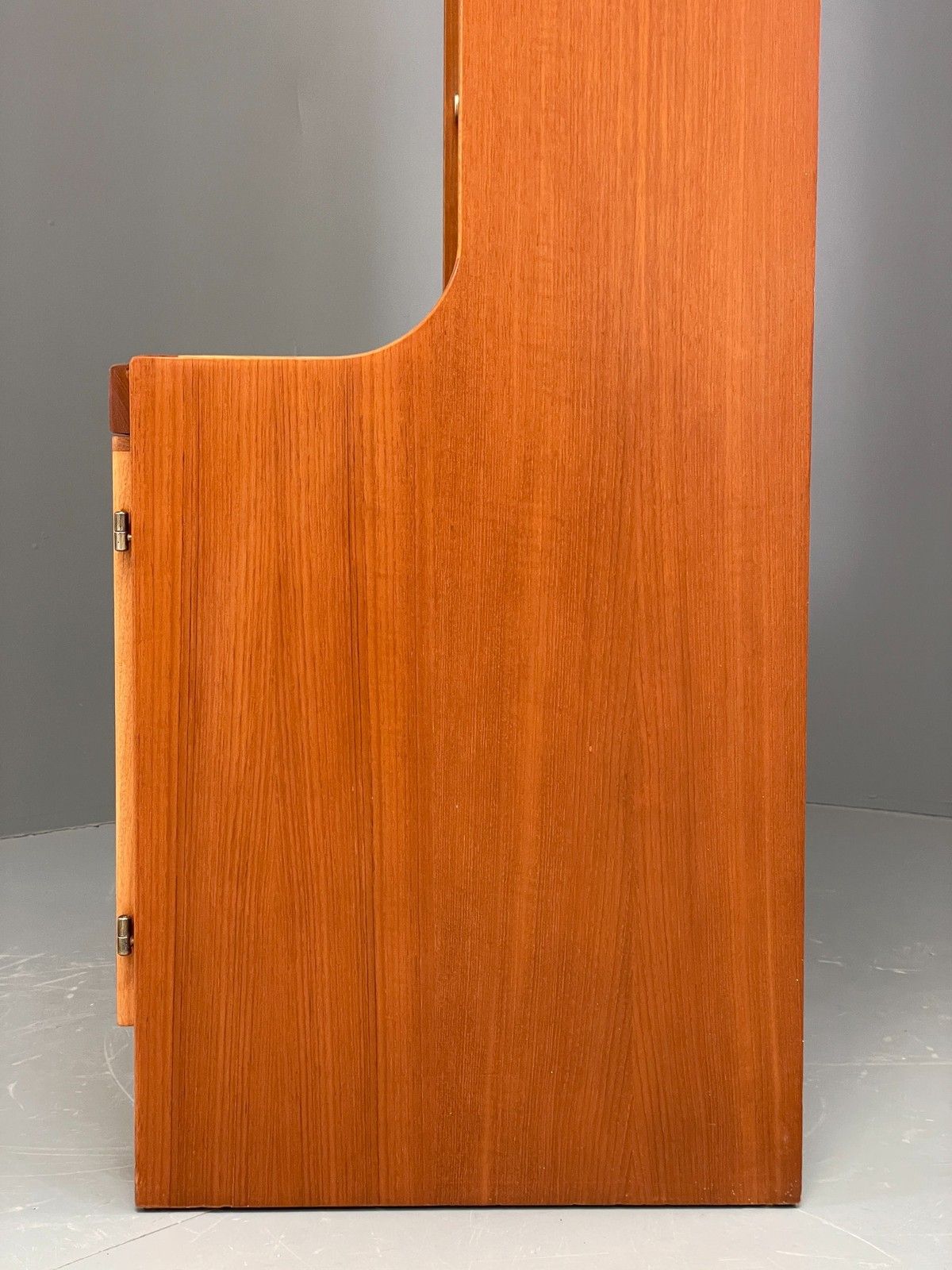 photo vinterior Vintage Teak Wall Unit Jentique 1970s Retro Shelving Glazed Eb11971