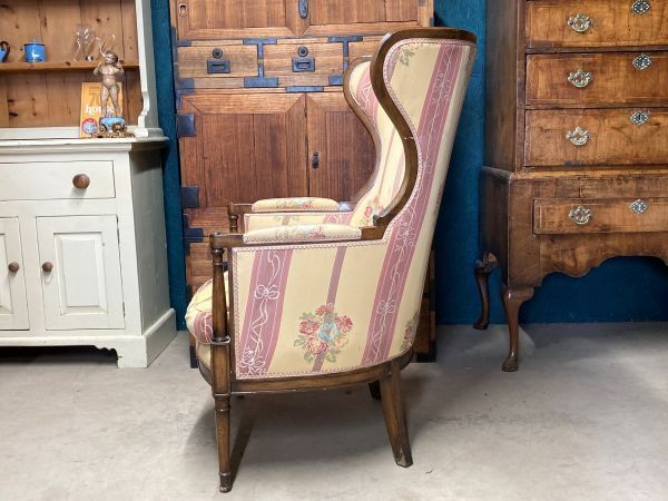A Fine Arts And Crafts Styled Porters Armchair photo buy