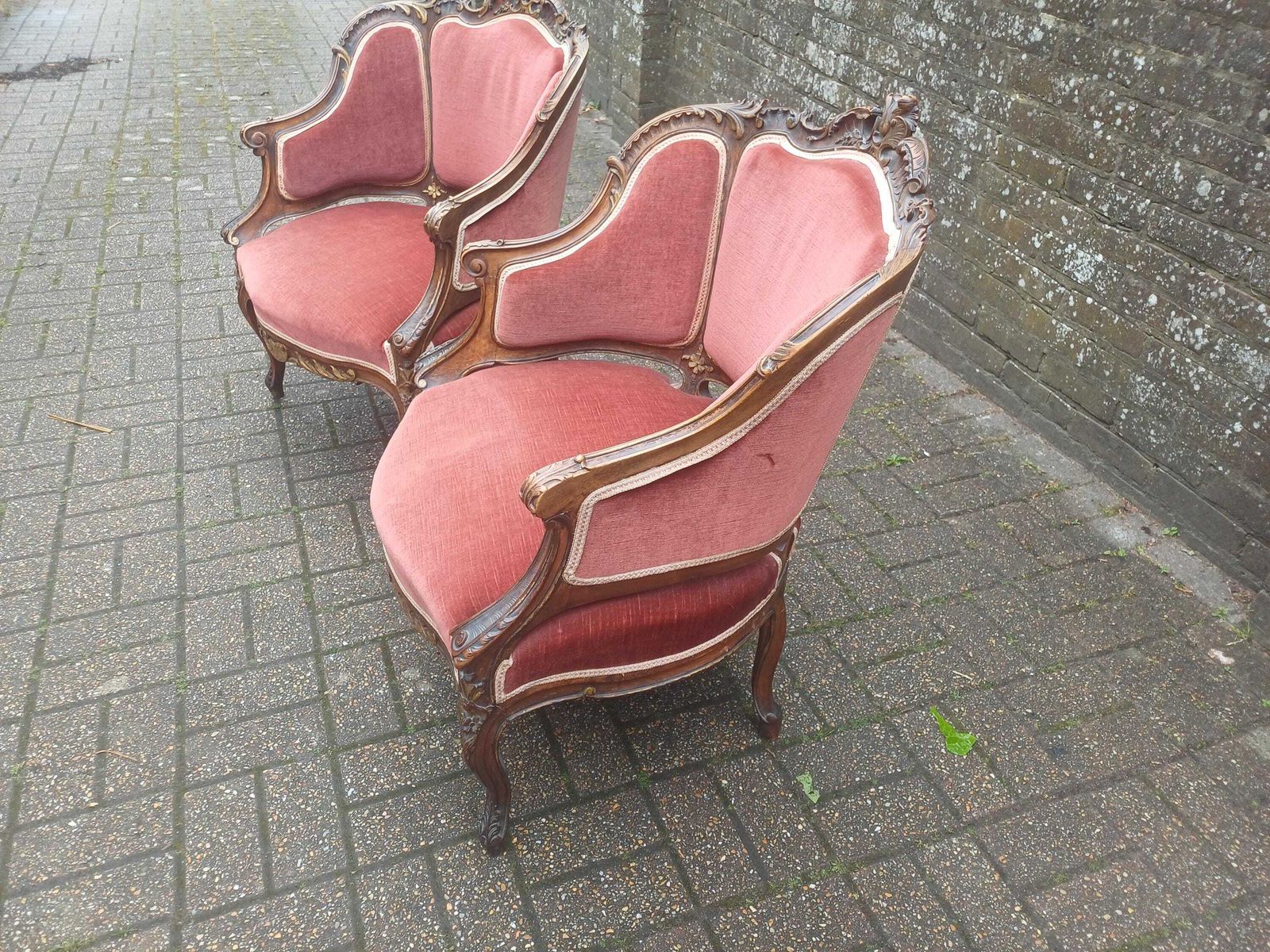 photo vinterior Victorian Rococo Salon Suite Mahogany Love Seat Armchairs Chair French Louis Style Pink Velvet Antique Furniture