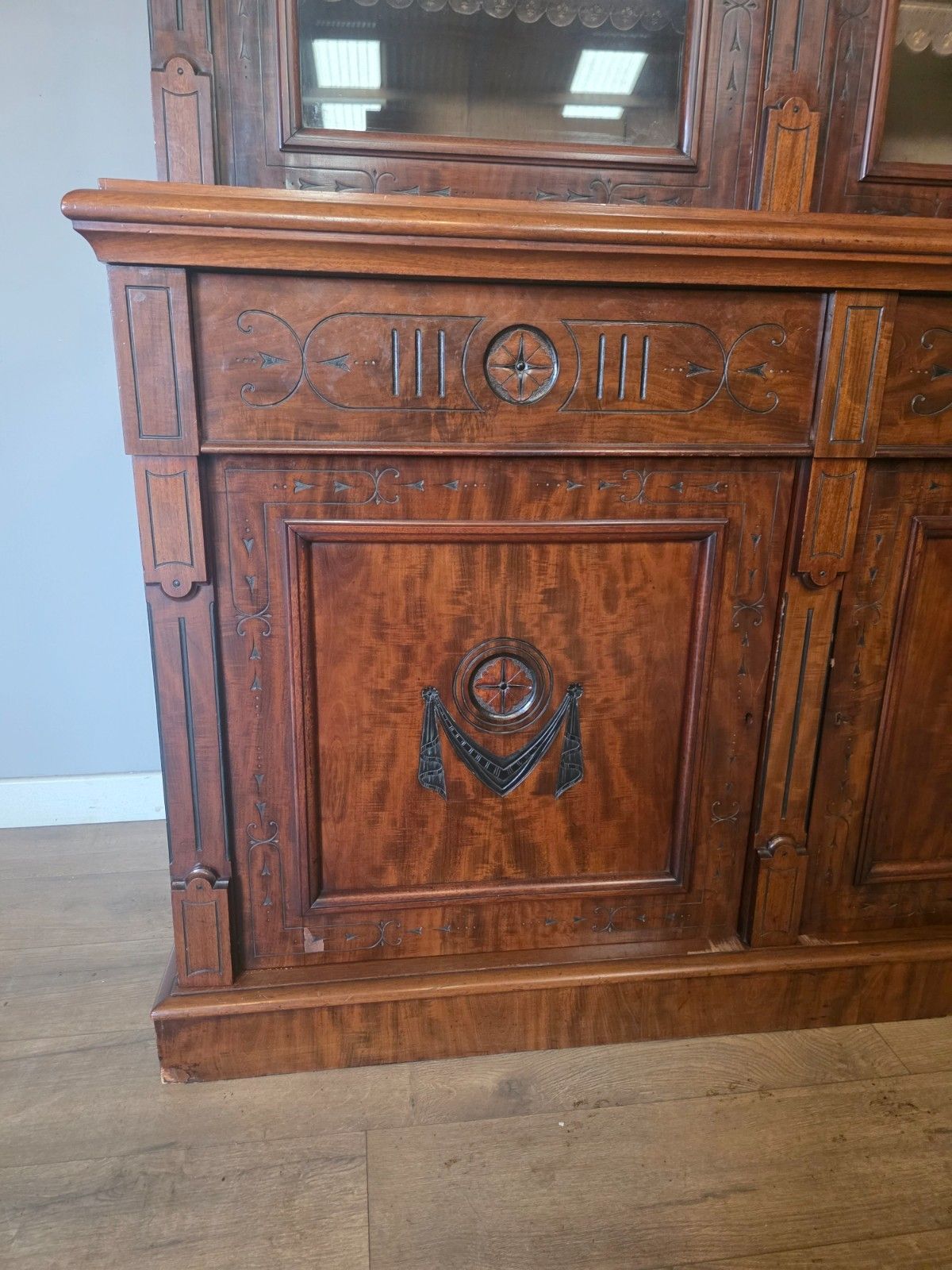 photo furniture Antique Victorian Mahogany Bookcase On Cupboard 1880s