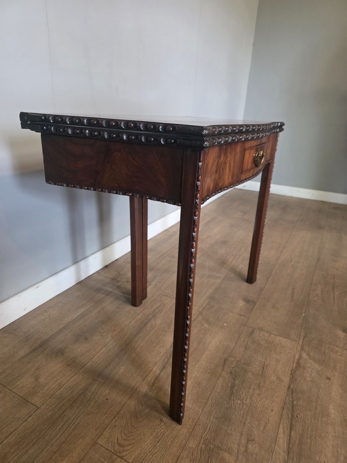 photo furniture Antique Mahogany Georgian Chippendale Style Tea Table 1780s