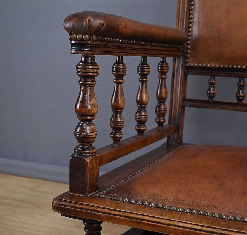 photo vinterior Mahogany Rocking Chair, England – Early 20th Century