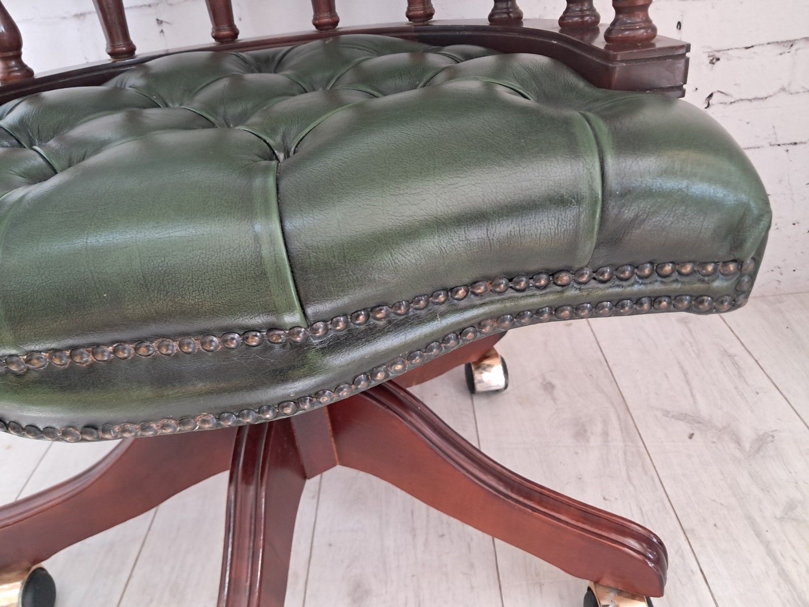 photo vinterior Antique Style Captains Chair Chesterfield Style Green Leather Swivel & Tilt Desk