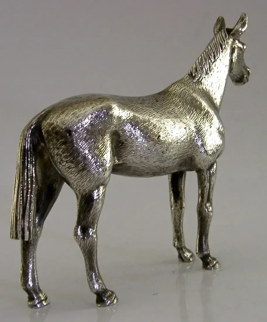 Figurine de bureau en métal argenté représentant un cheval, Grande-Bretagne, années 1950, chasse, équitation, courses photo 94.99
