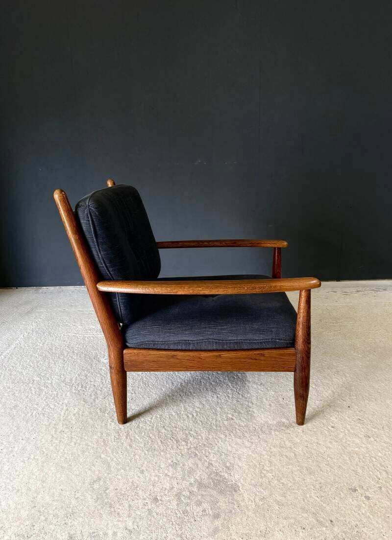 photo for sale Mid Century Modern Dutch Design Lounge Chair, Nederland, Ca. Jaren 1960