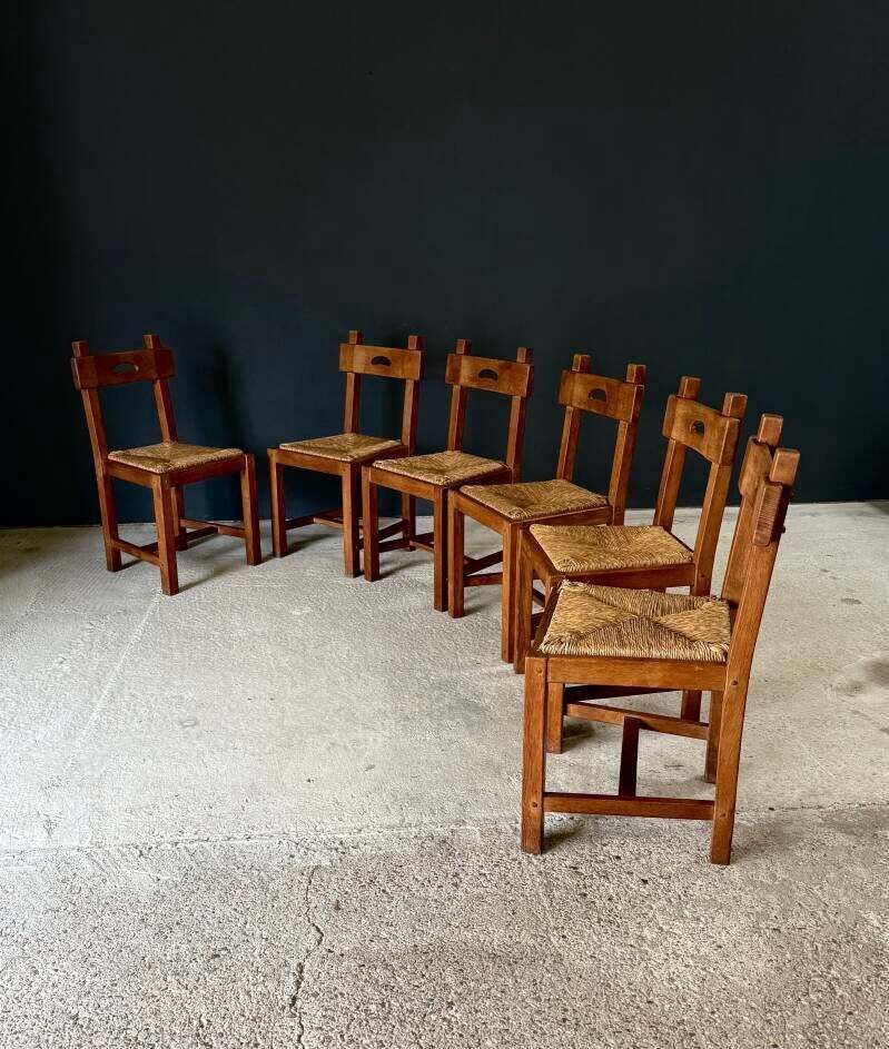 Brutalistisch rustiek design – set eiken eetkamerstoelen met rieten zitting, België, ca. jaren 1960 photo Meubels