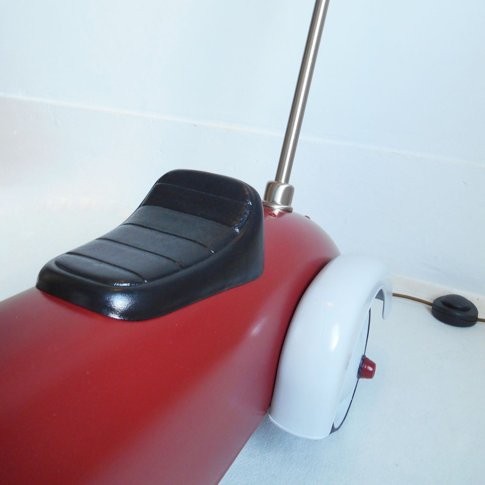 Vintage Rijdend Speelgoedauto Verstelbare Vloerlamp photo buy