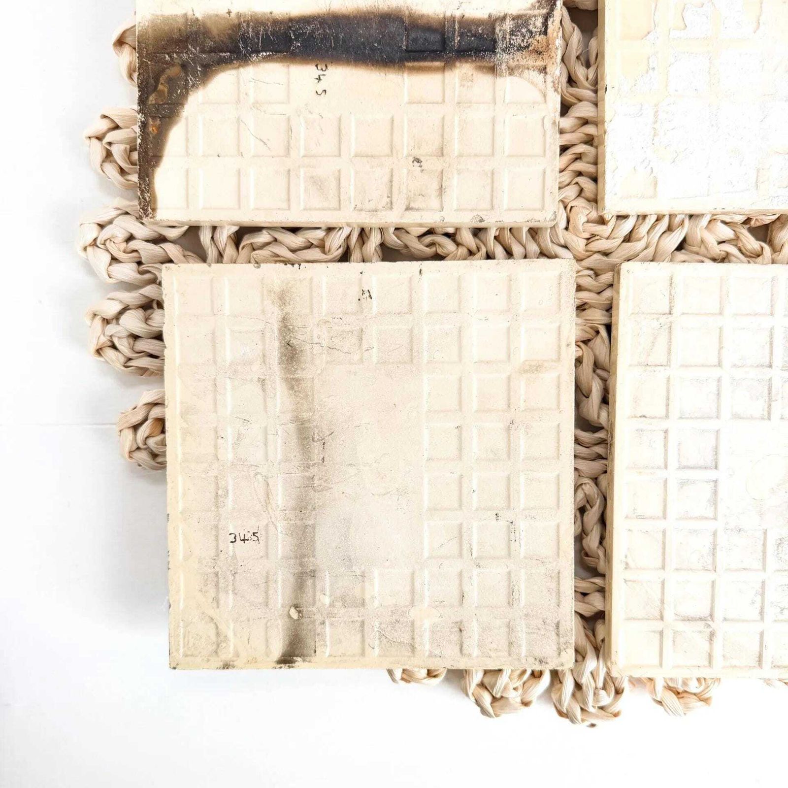 photo buy Aesthetic Movement antieke tegels, set van 4 zonnebloemen, jaren 1880