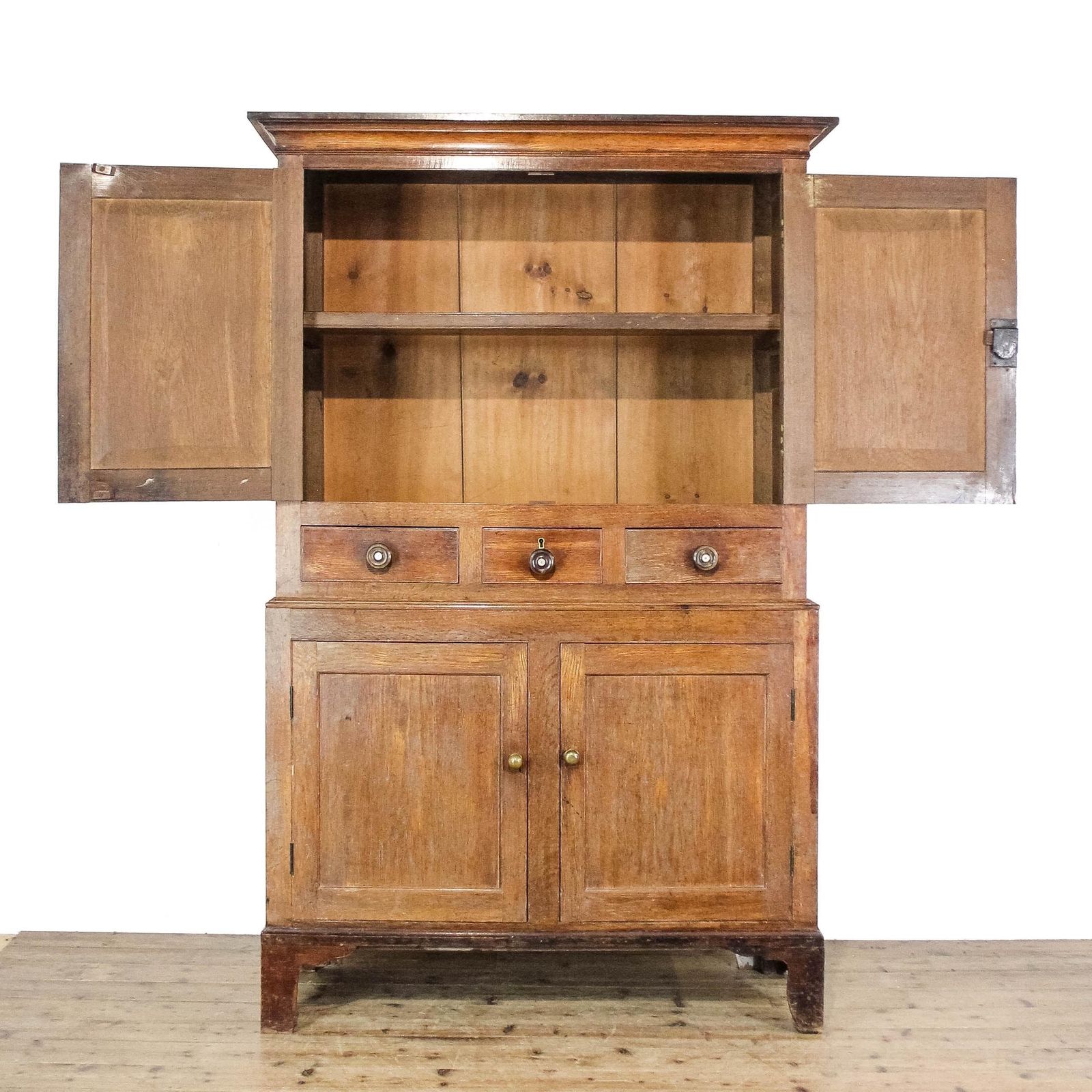 Antique 19th Century Oak Linen Press Cupboard | Antique | Early Antiques | Antique Storage | Antique Cupboard photo vinterior