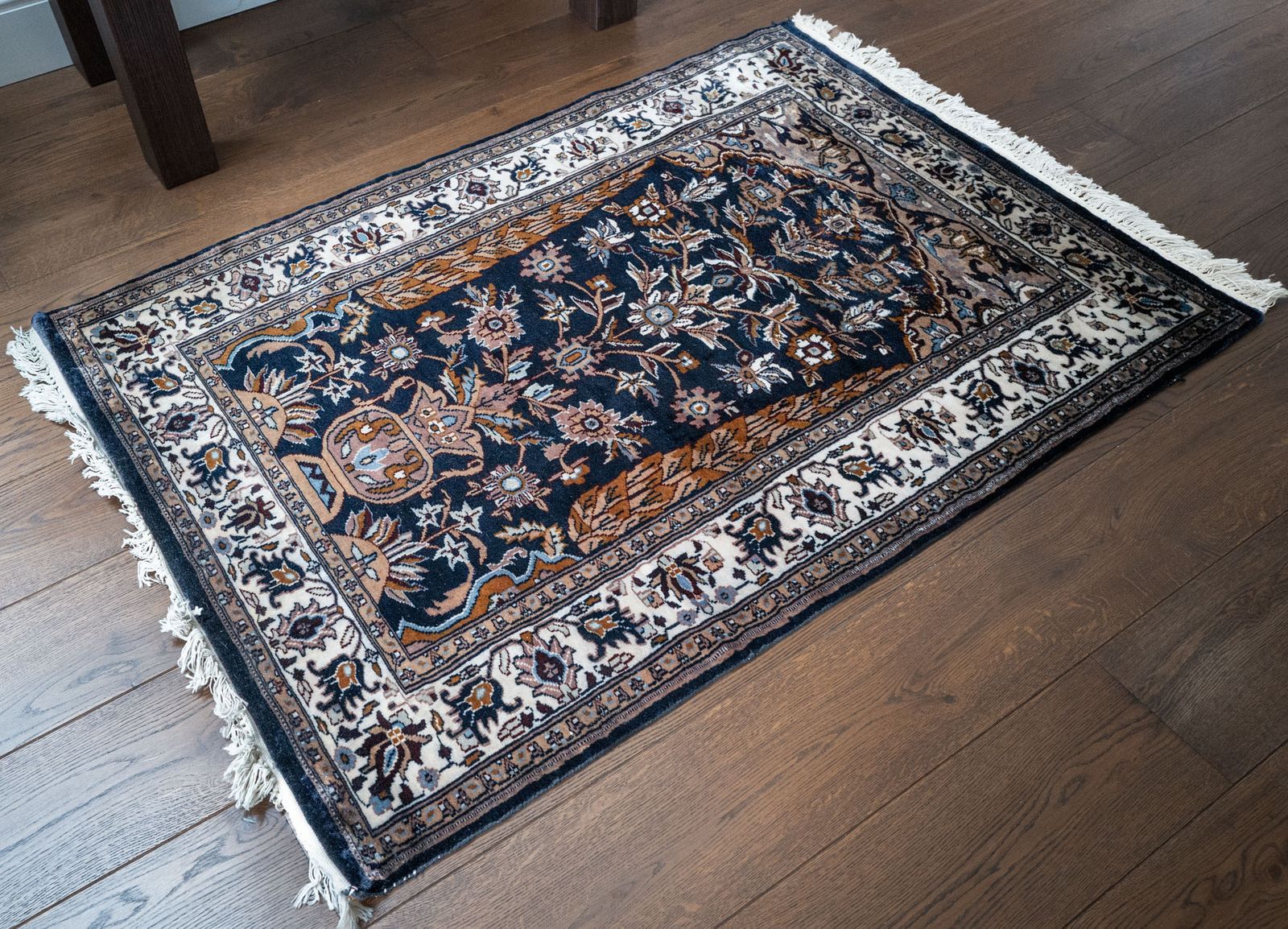 Hand Knotted Navy & Ivory 'Tree Of Life' Rug In 100% Wool Pile photo 750.0