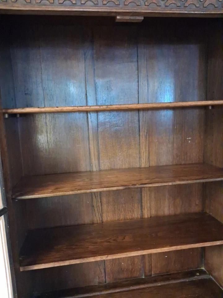 photo furniture Oak Small Proportional Bureau Bookcase With Adjustable Shelves