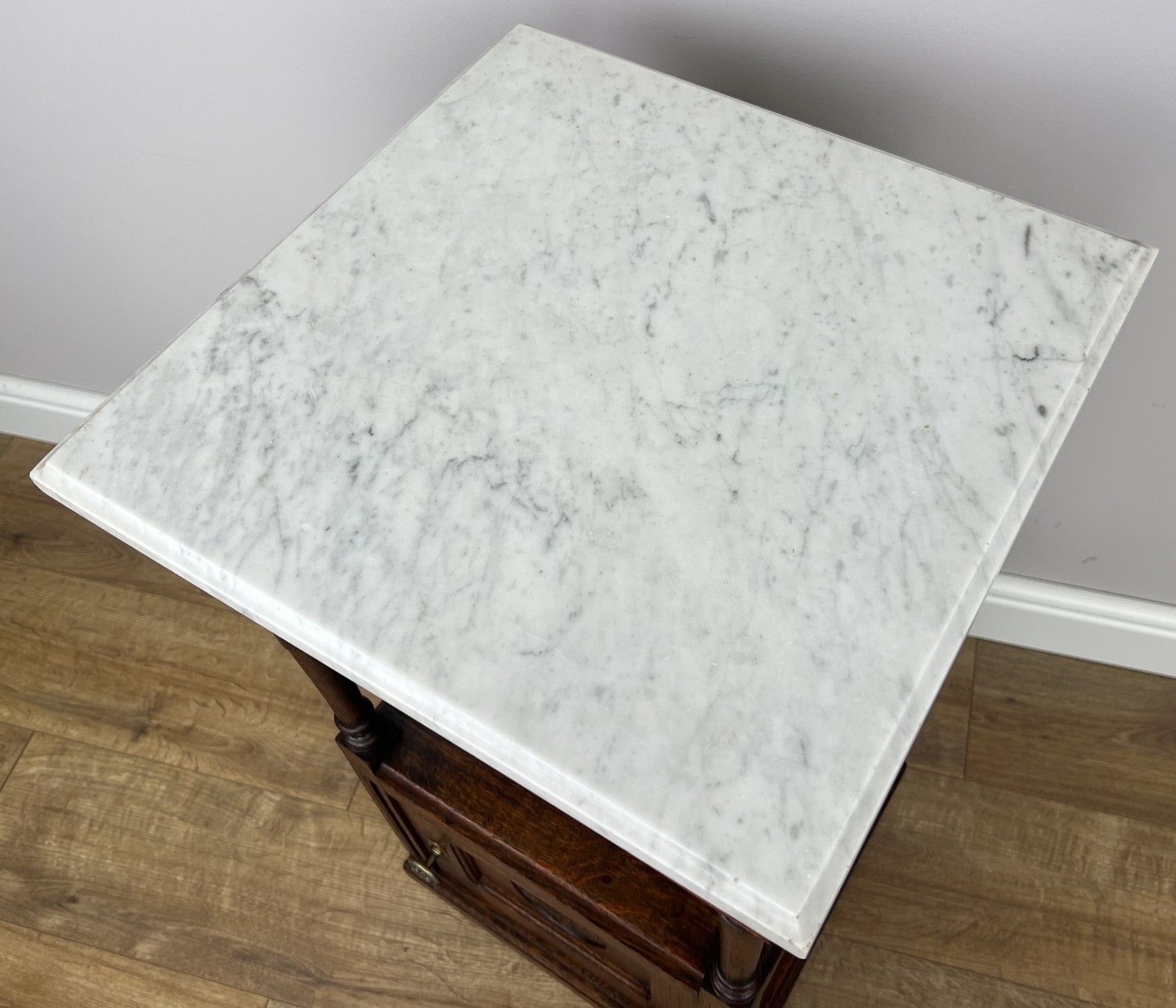 photo vinterior Pair Of Bedside Tables Antique French Marble Top Carved Oak Cabinets Lot 6093