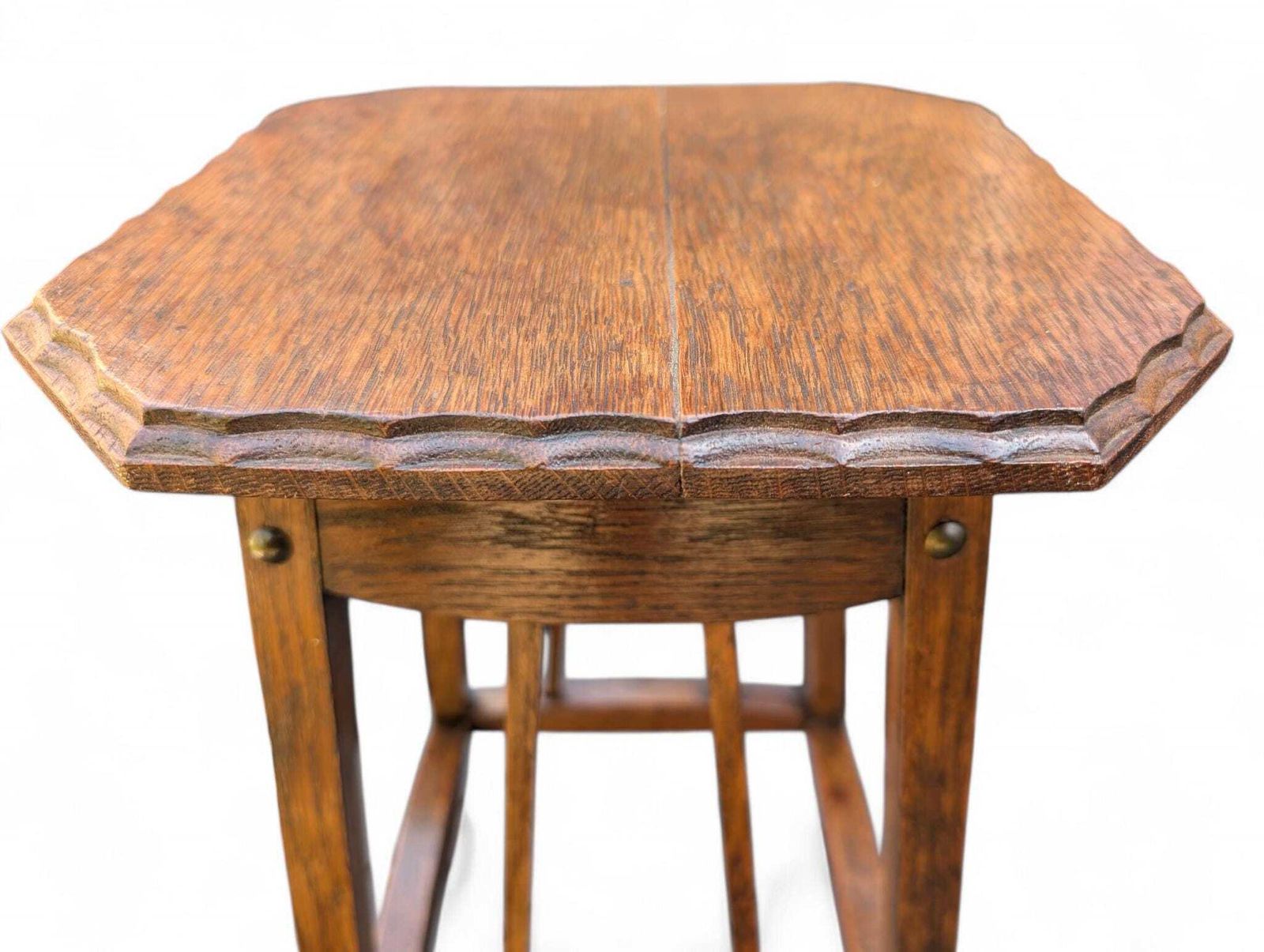 photo furniture Small Arts And Crafts Oak Plant Stand Side Table Antique