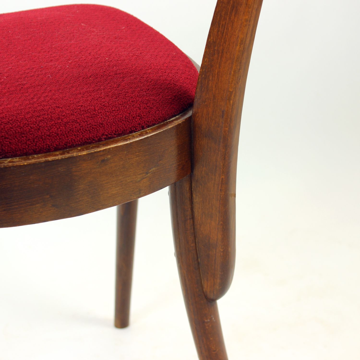 photo furniture Set van 4 eetkamerstoelen in eik en walnoot, Tsjecho-Slowakije, jaren 1960