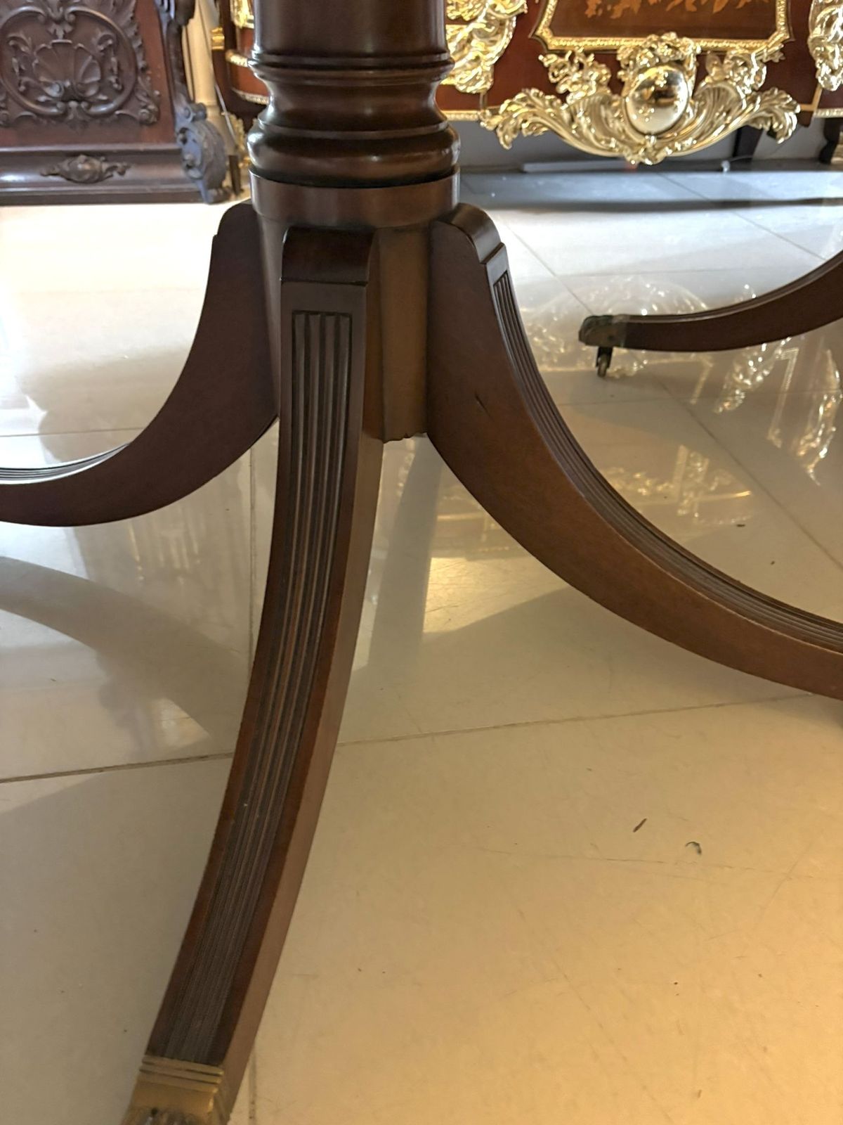 photo for sale Antique English Mahogany Banquet Dining Table 22/24 Seater 4 Pedestal 3 Leaves 75 X 130 X 554 Cm