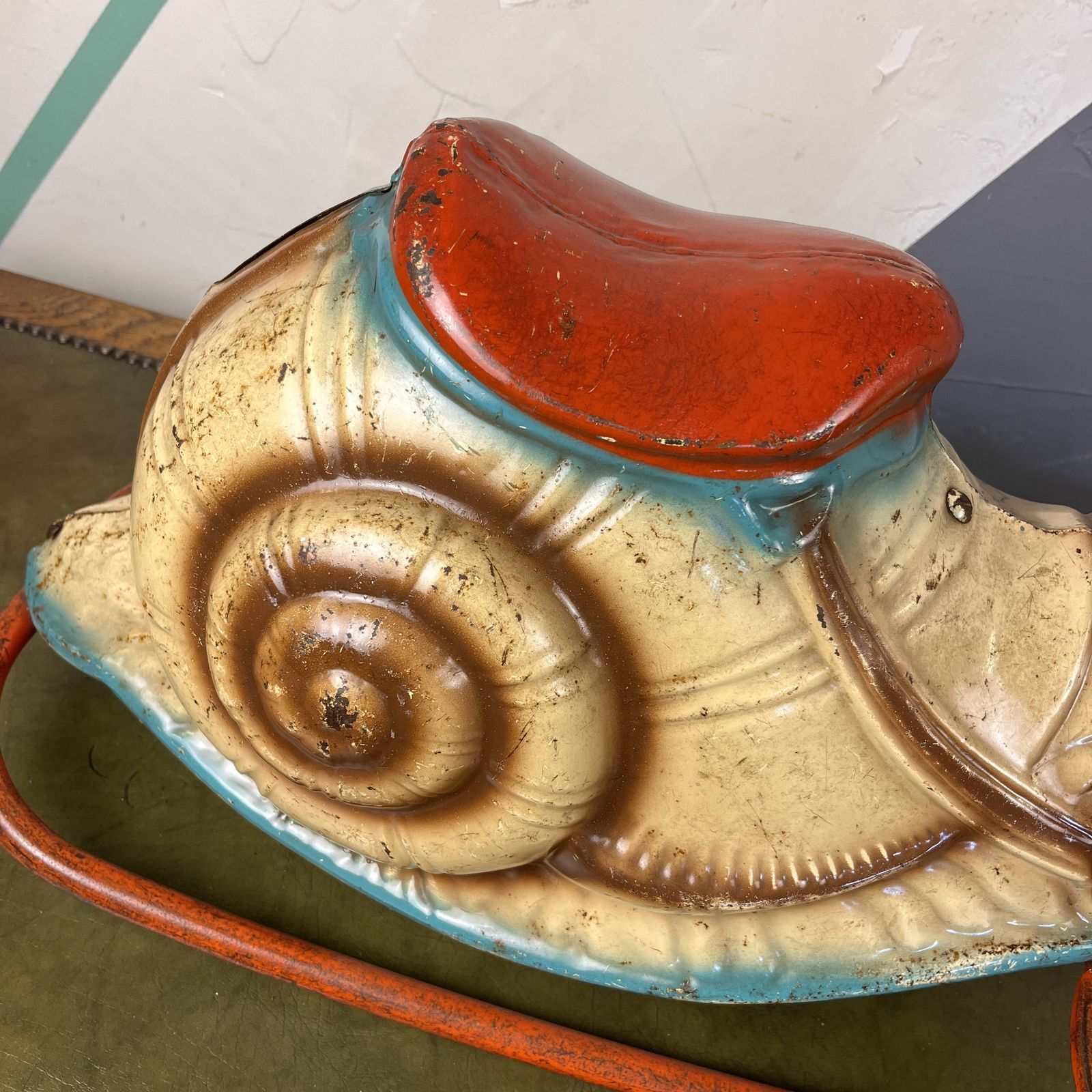 1940s Metal Mobo Rocking Snail photo vinterior