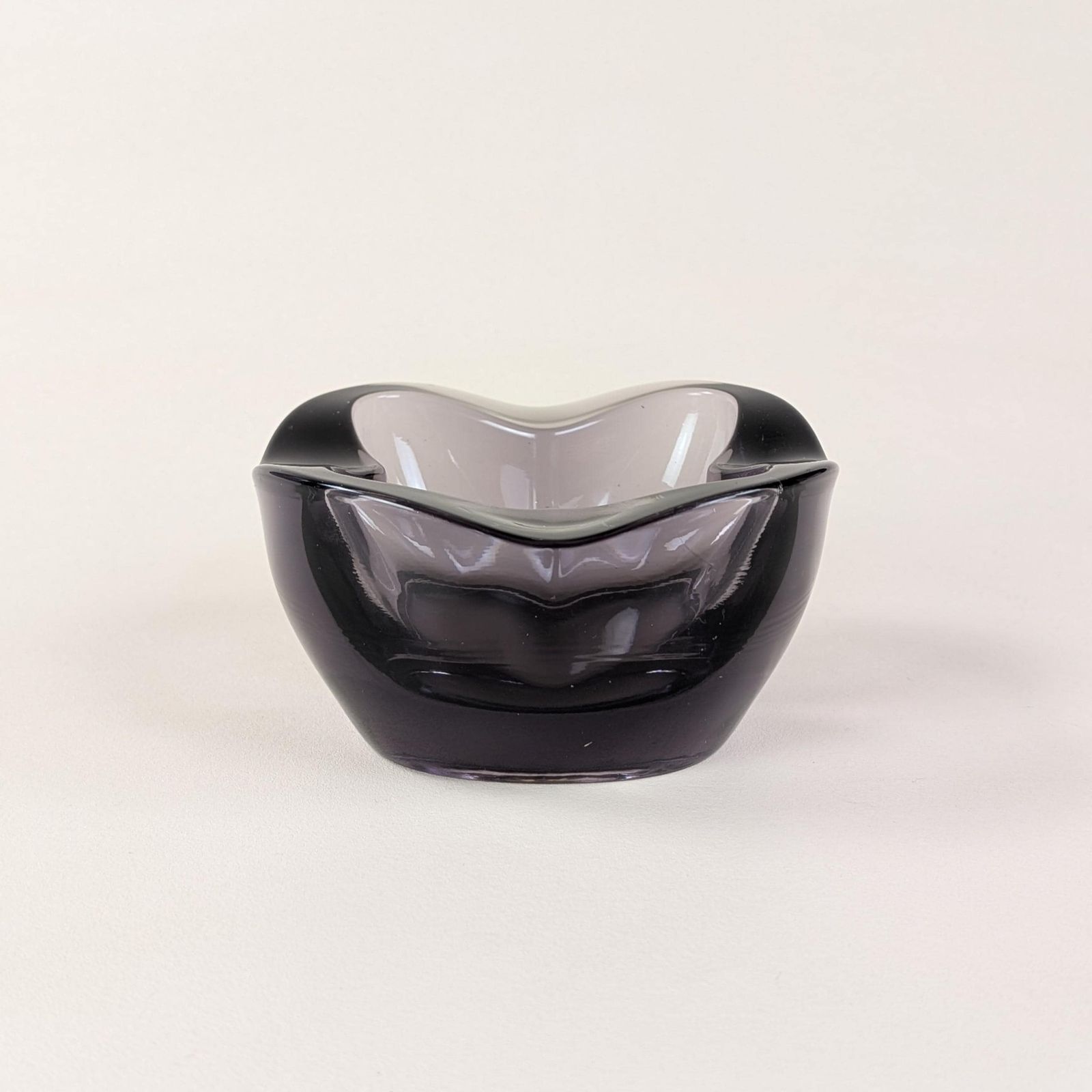 Sklo Union Amethyst Catchall Dish, Rudolf Jurnikl Heavy Glass Desk Tidy, Purple Trinket Bowl, Mid Century Modern 1960s Office Decor Ashtray photo furniture