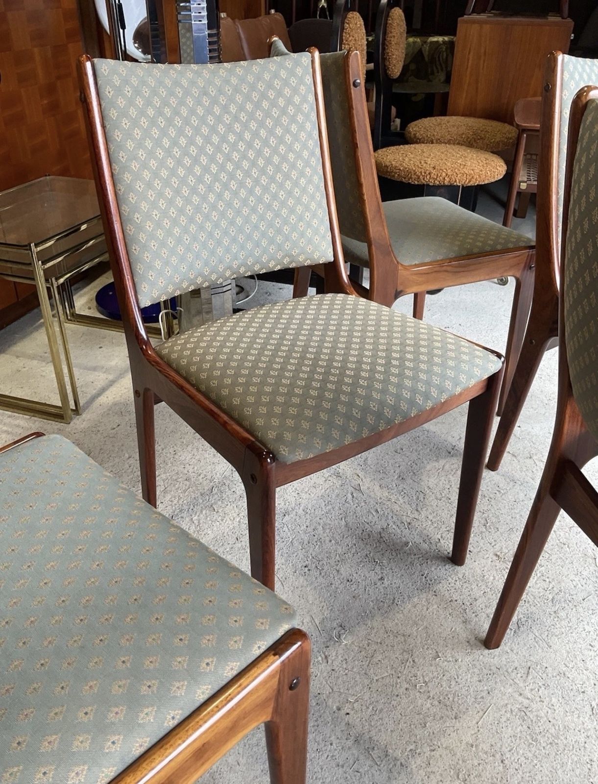 photo vintage Set Of 8 Danish Dining Chairs By Johannes Andersen For Uldum Møbler