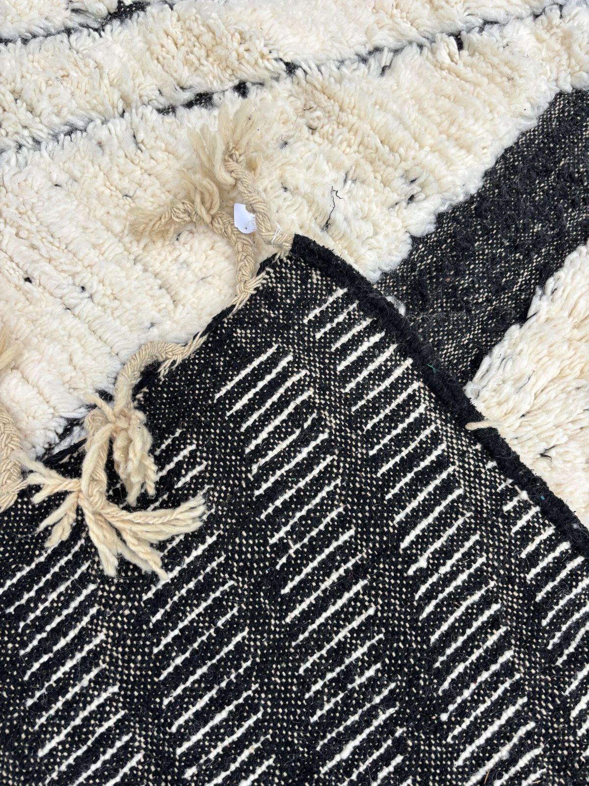 Berber Modern Marokkaans Mrirt Wollen Vloerkleed 190x300 Cm – Handgeweven Neutraal Berber Tapijt, Beni Ourain Tapijt, Modern Minimalistisch Interieur photo for sale