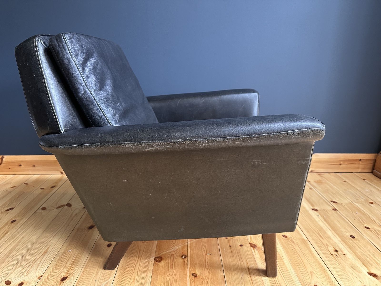 Mid Century Danish Lounge Armchair In Black Leather photo buy
