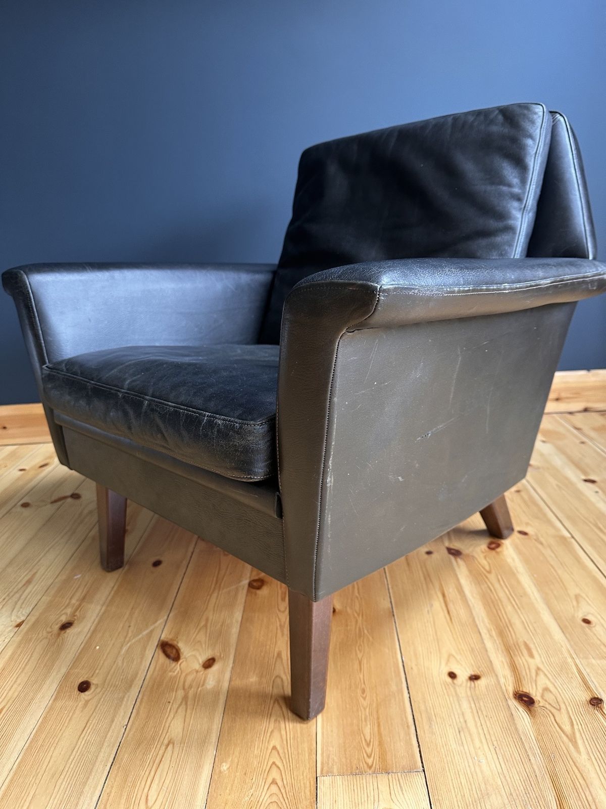 Furniture Mid Century Danish Lounge Armchair In Black Leather photo