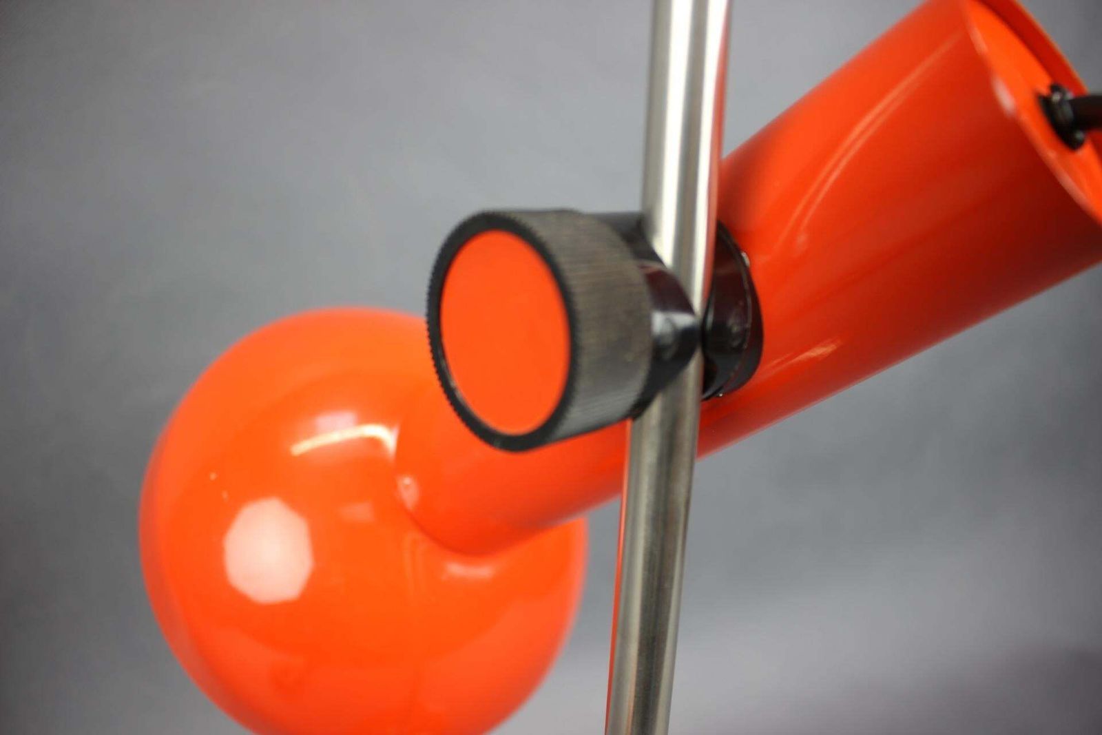 Duitse verstelbare bureaulamp uit de jaren 1970, Bauhaus-stijl, oranje photo vintage