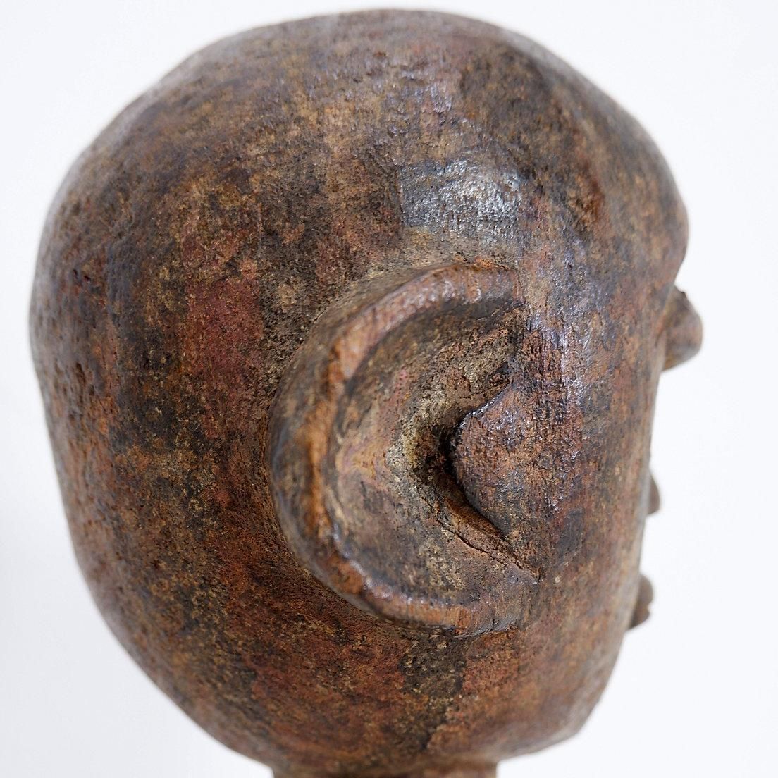 African Carved Wooden Statue, Tribal Art From Congo, 20th Century photo vintage