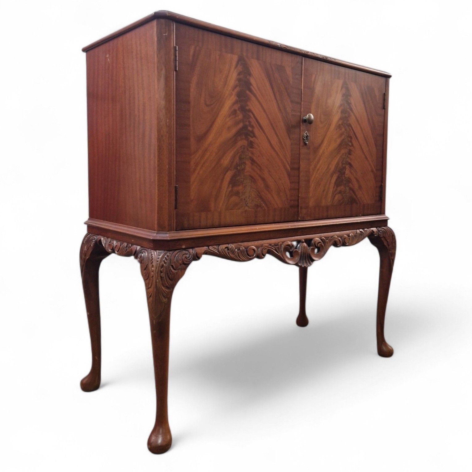 photo vinterior Queen Anne Style Drinks Cabinet Cocktail Mahogany Cabriole Legs Antique Style