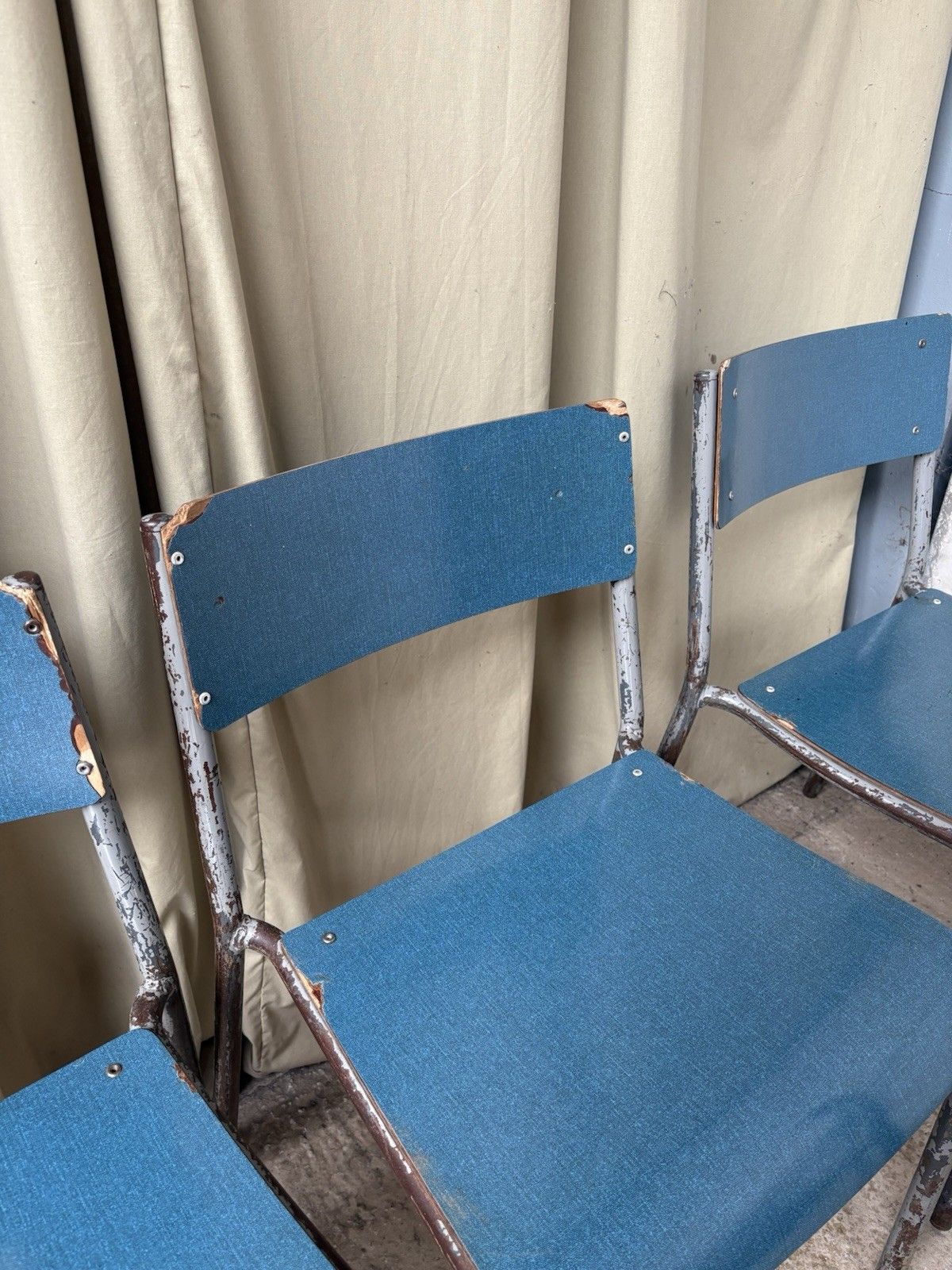 photo furniture Vtg Mid Century Industrial Metal Set Of 6 Stacking Dining Chairs Retro R1196