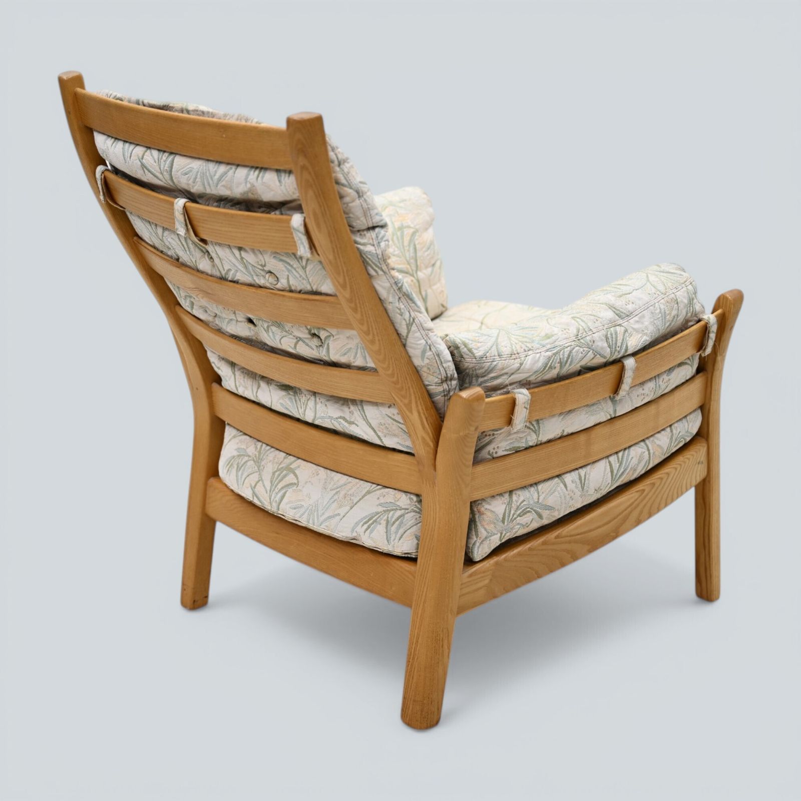 Ercol Saville Easy Chair Armchair Light Finish Ercol's Upholstery Free Delivery* photo buy