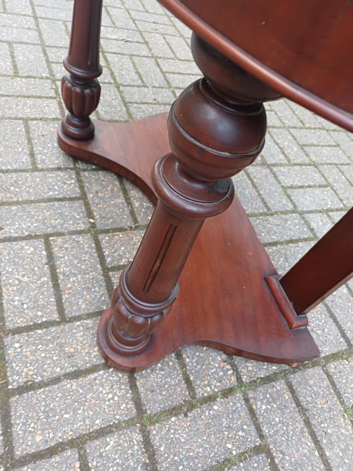 Antique Victorian Mahogany Duchess Dressing Table Swivel Mirror Vanity Carved Turned Base 19th Century photo vinterior