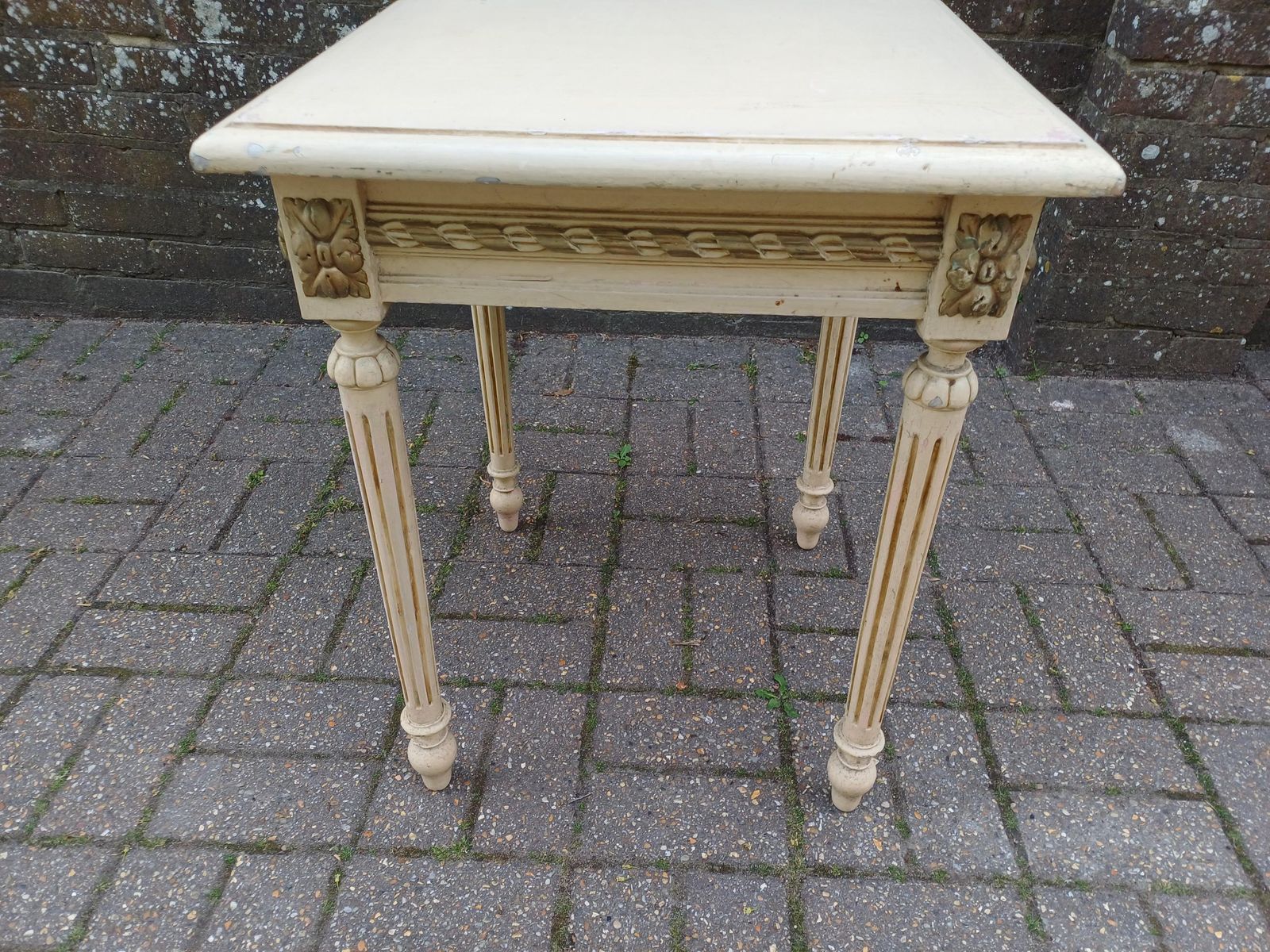 photo furniture Victorian Painted Pine Square Vintage Occasional Table Shabby Chic Side Lamp Table Fluted Legs Antique Cream
