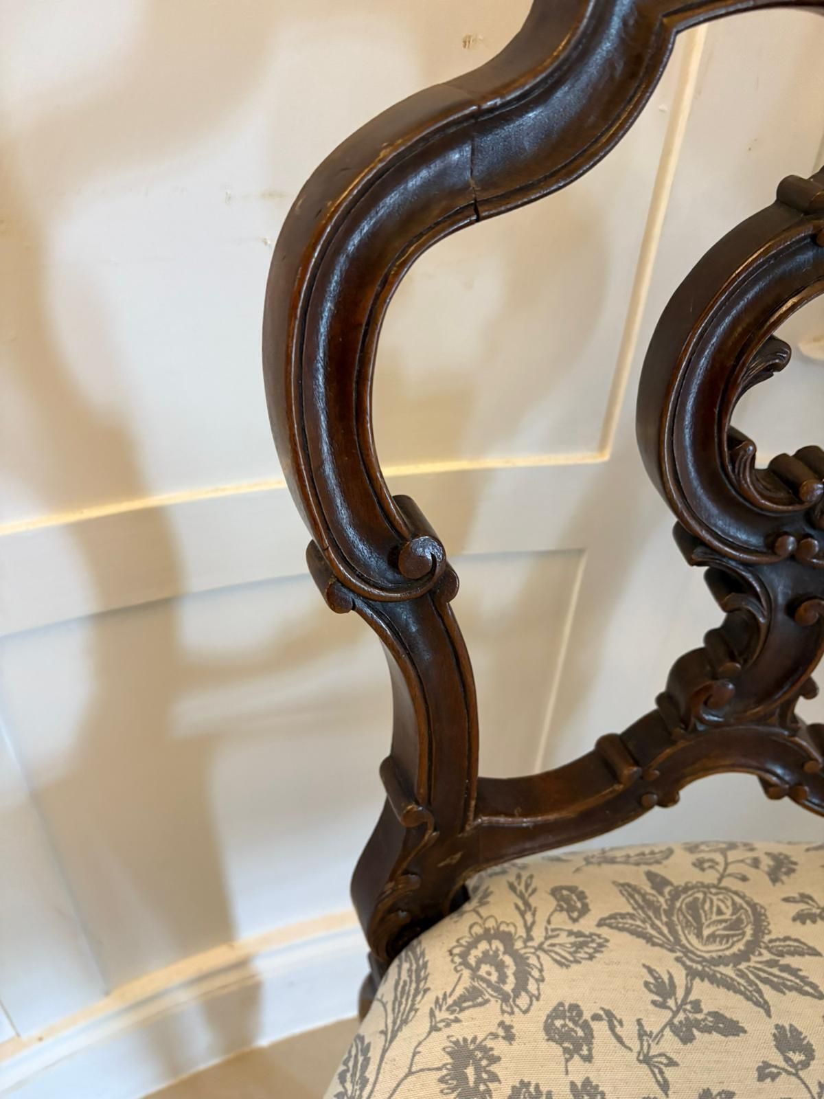 585.0 Quality Antique 19th Century Carved Walnut Side Chair photo