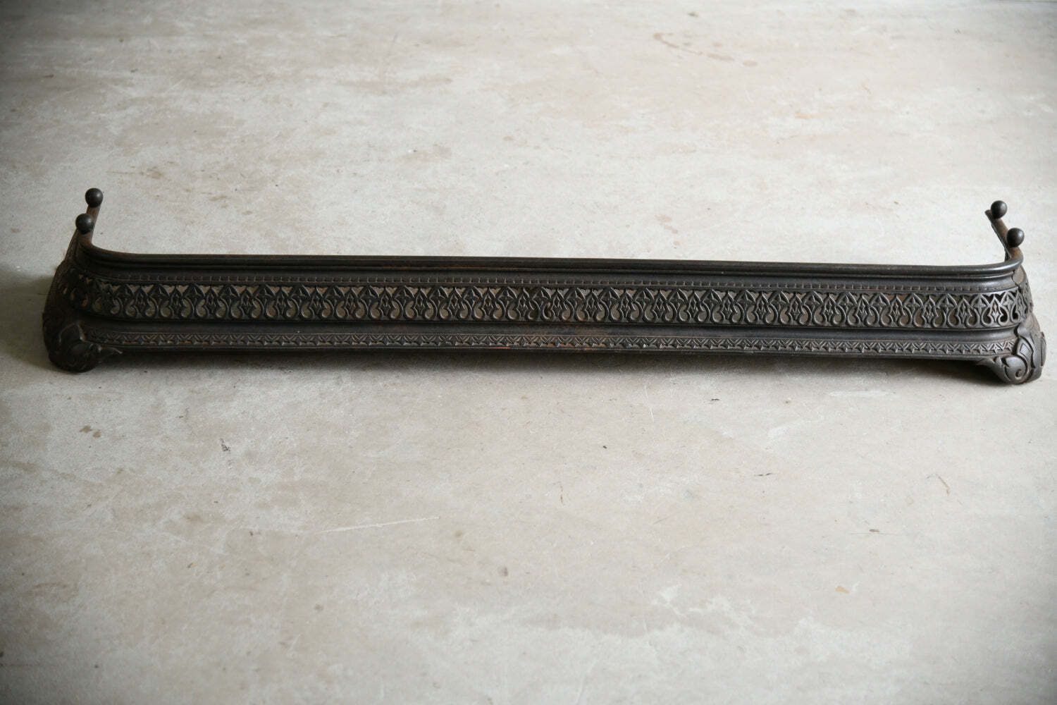 Antique Steel Fire Fender, 1800s photo vinterior
