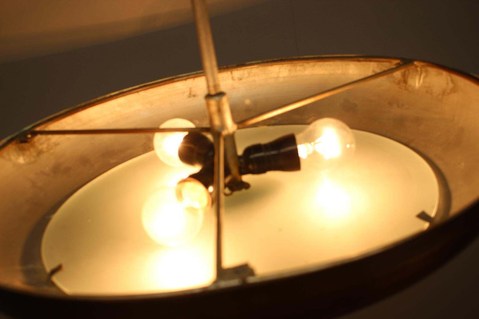 photo buy Grote art deco koperen UFO-hanglamp, Tsjecho-Slowakije, jaren 1930