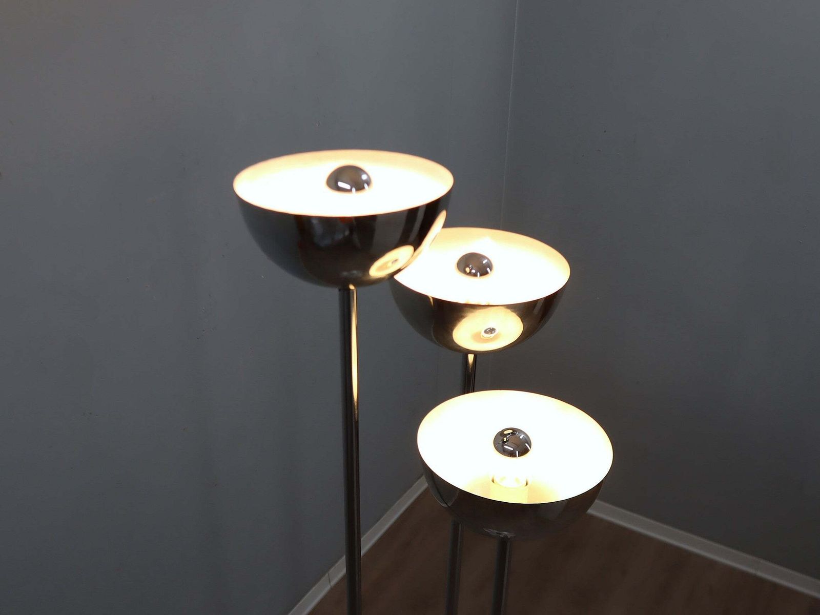 photo for sale Lamperti vloerlamp met 3 kolommen, verchroomd, Space Age Italiaans design, jaren 1970