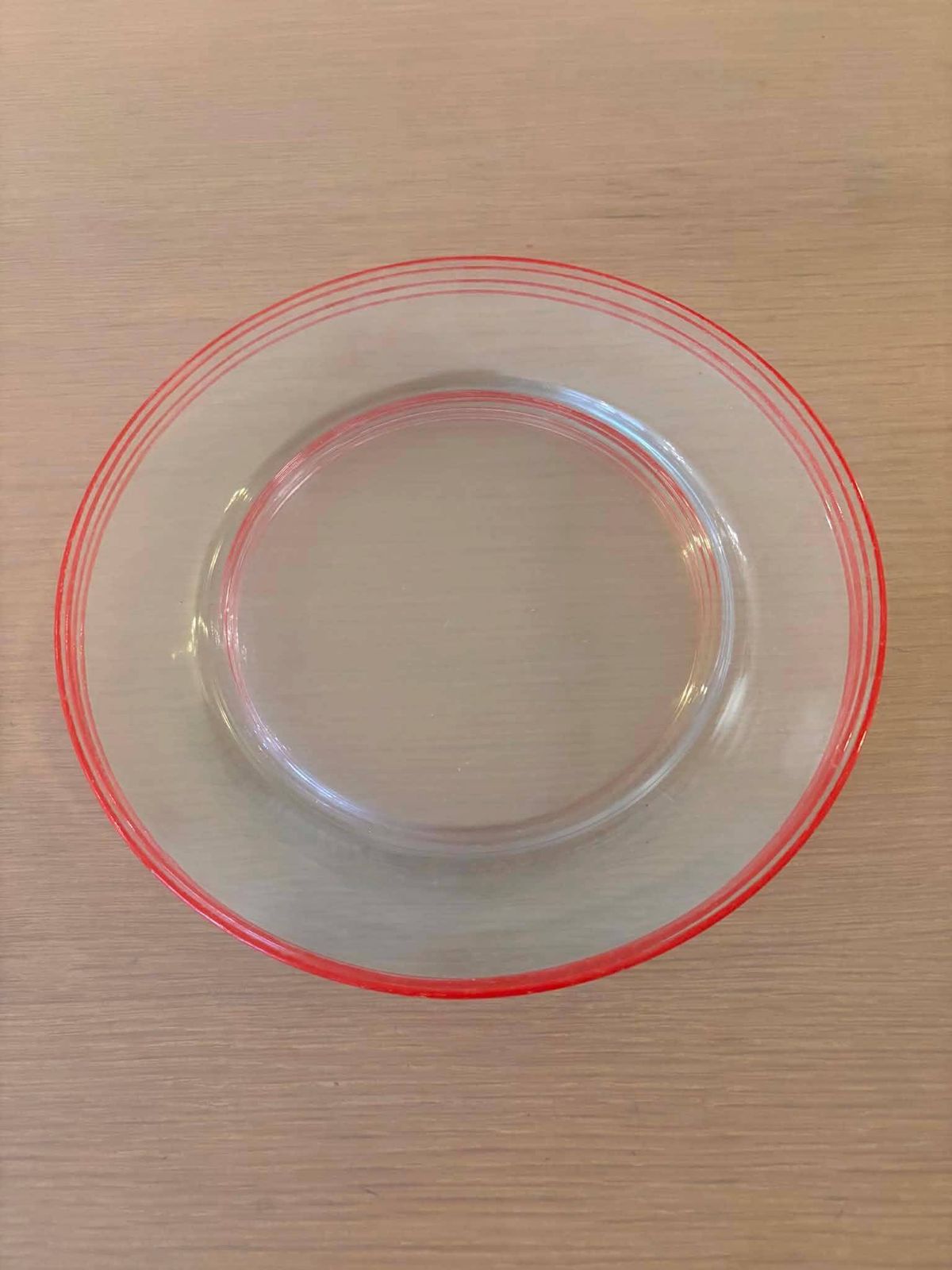 Assiettes plates vintage VSG France en verre transparent à liseré rouge, lot de 4, années 1950-1960, art de la table mid-century photo 156.0