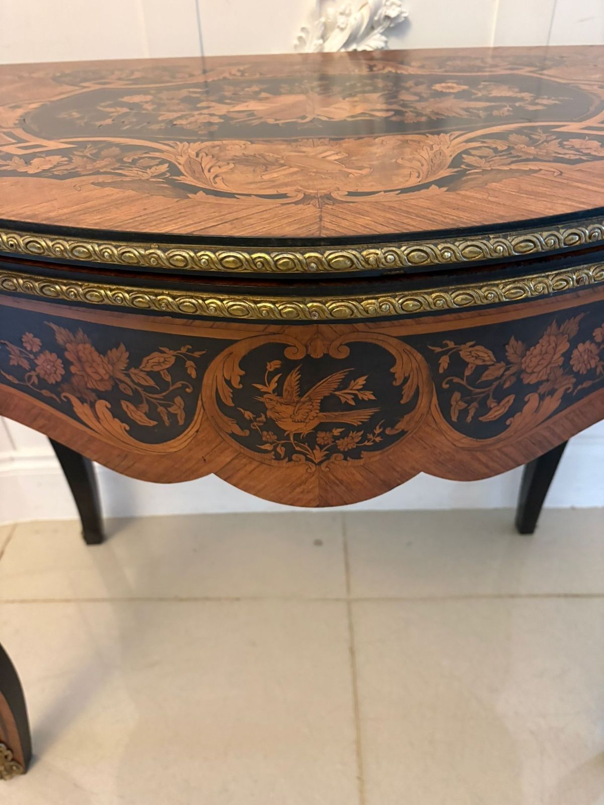 photo vintage Antique French Kingwood Marquetry Card Table Ormolu Mounted Louis XV Style