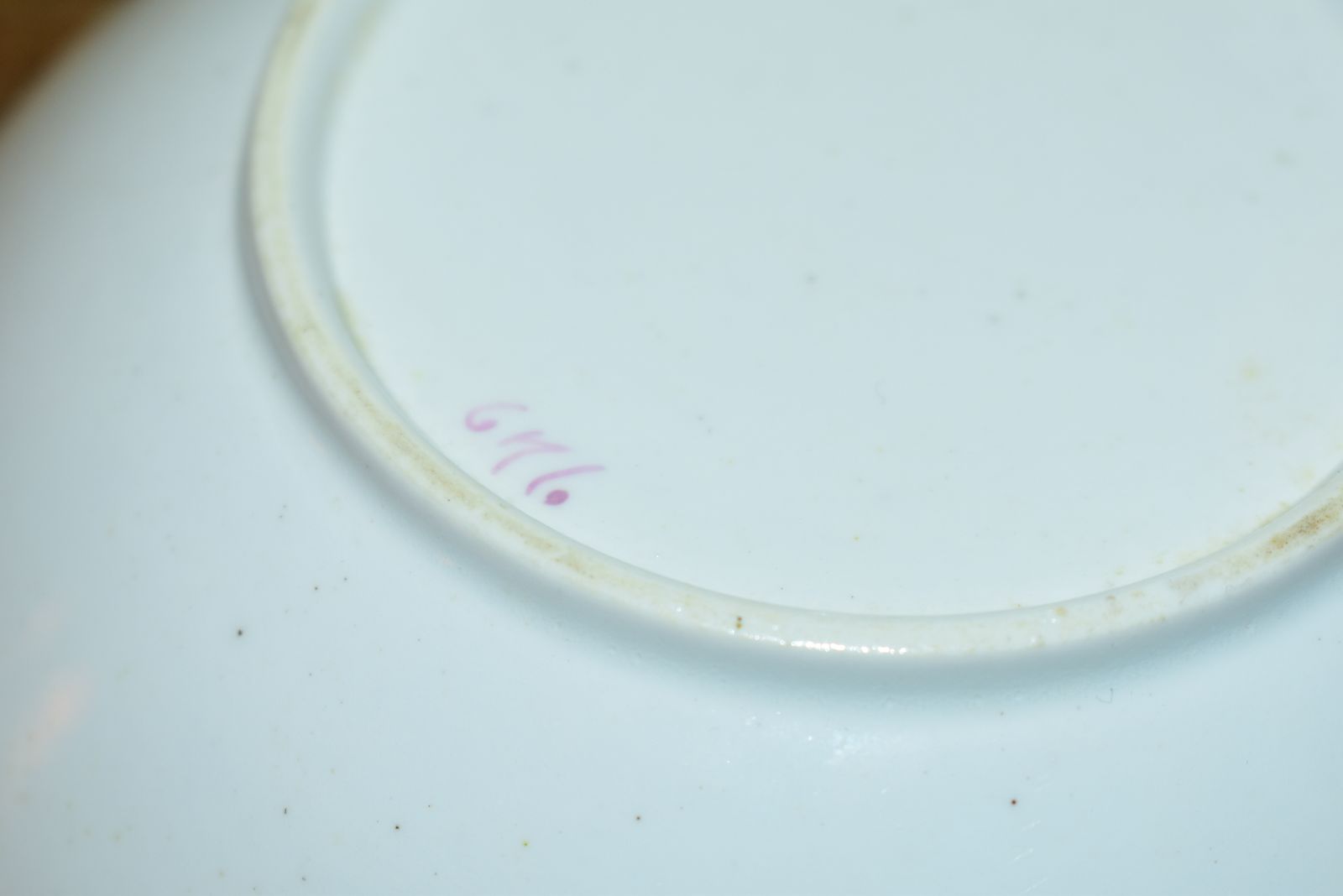 photo for sale Staffordshire Porcelain Cupid & Pan Saucer Dish, Puce CamaïEU Rose, C. 1800