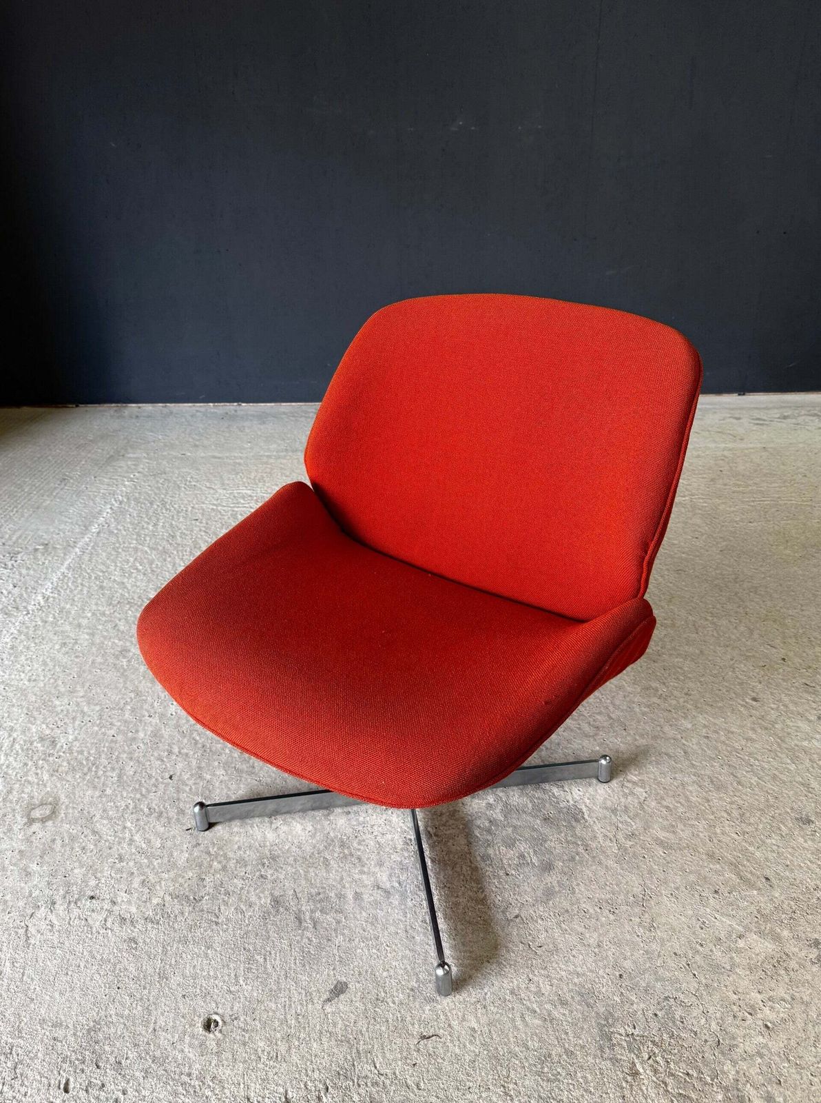 photo furniture Mid-Century Modern Design "Exquis" Lounge Chair Set van Geoffrey Harcourt voor Artifort, Nederland, ca. jaren 1960
