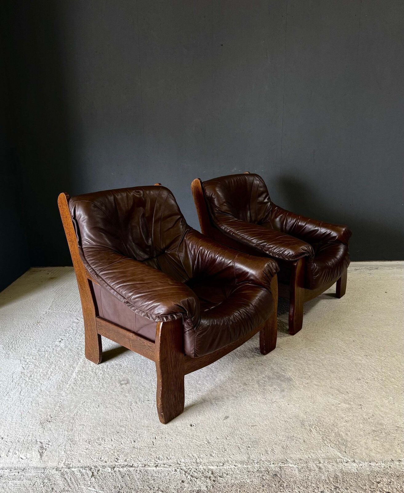 Brutalist Design Leather & Oak Lounge Chair Set, Belgium 1970's photo vintage