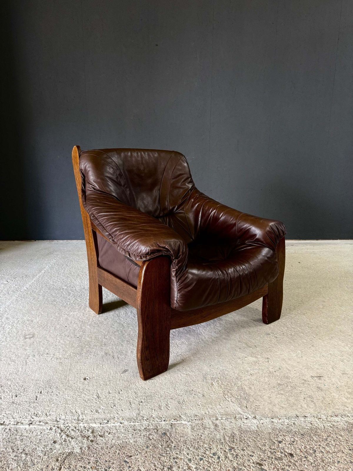 1650.0 Brutalist Design Fauteuilset Van Leer En Eiken, België, Jaren 1970 photo