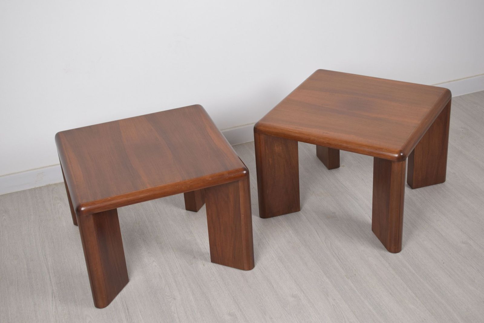 676.0 Sapporo Coffee Tables From Mobili Girgi, 1970s, Set Of 2 photo