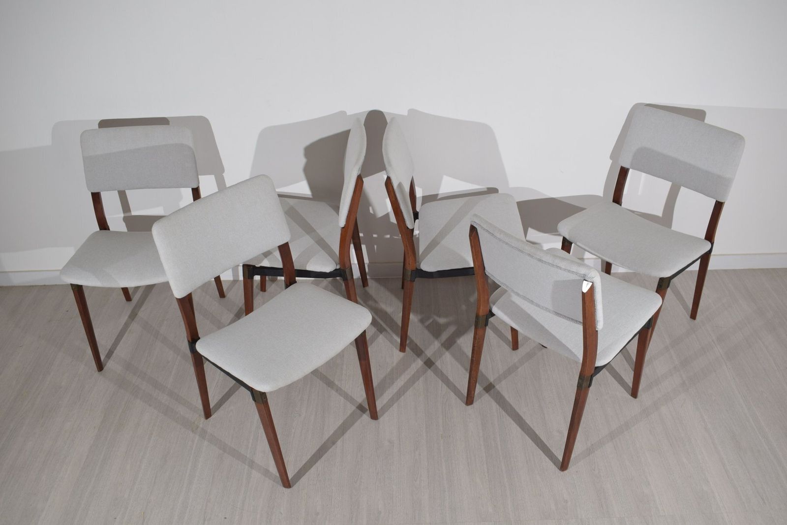 photo for sale Chairs By Eugenio Gerli And Osvaldo Borsani For Tecno, 1962, Set Of 6