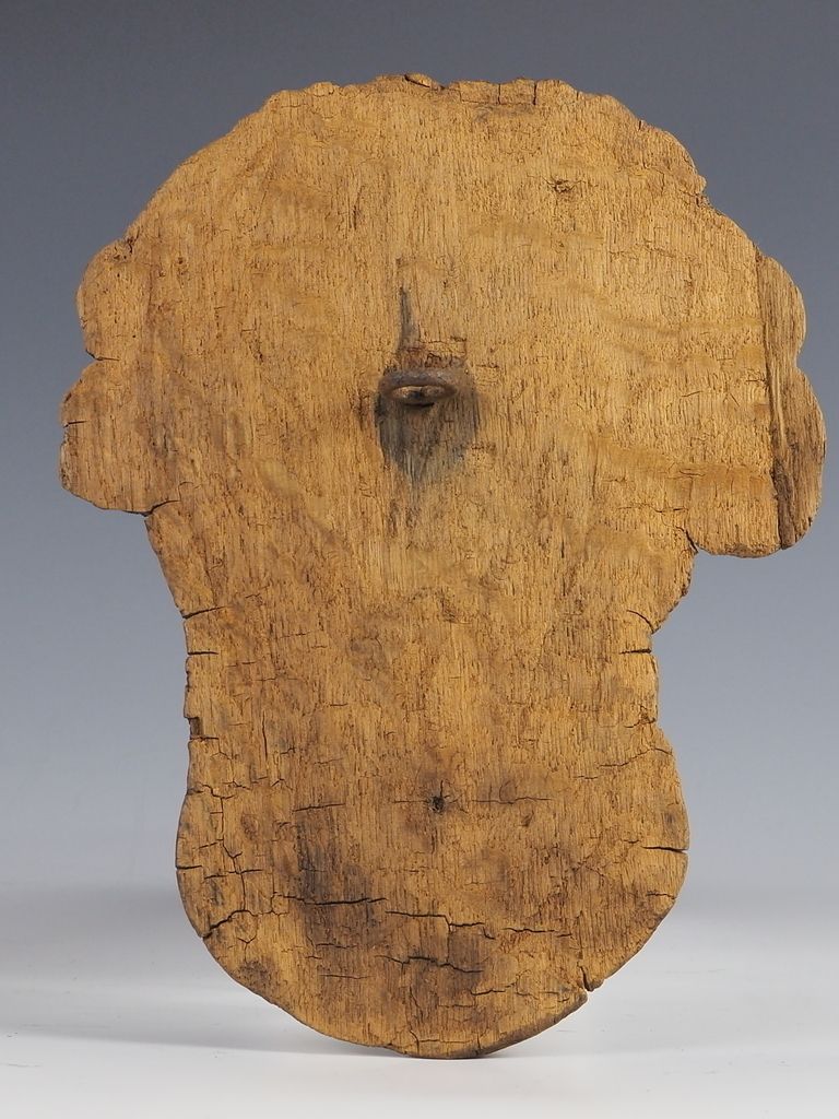 photo vinterior Antique Carved Oak Cherub Head Wall Hanging