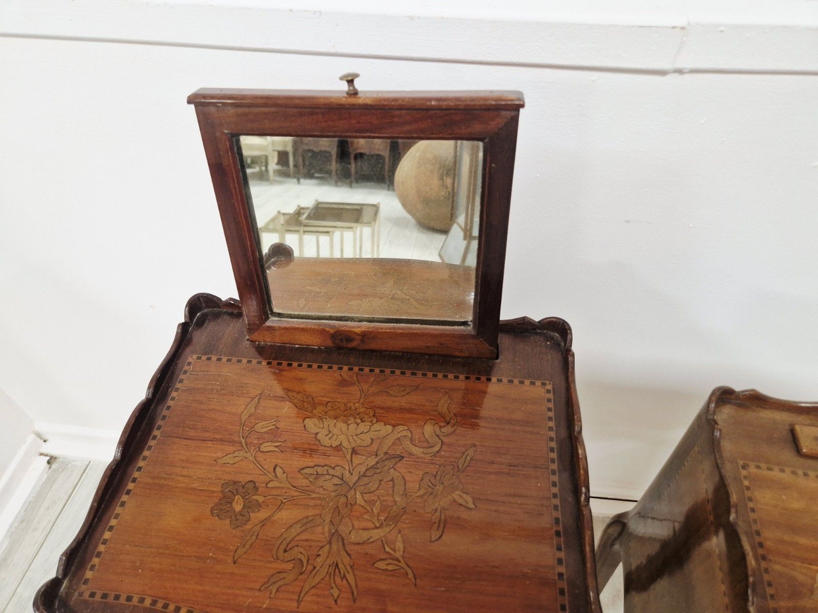 ​Pair Of Antique French Style Inlaid Bedside Vanity Tables Coiffeuses photo vintage