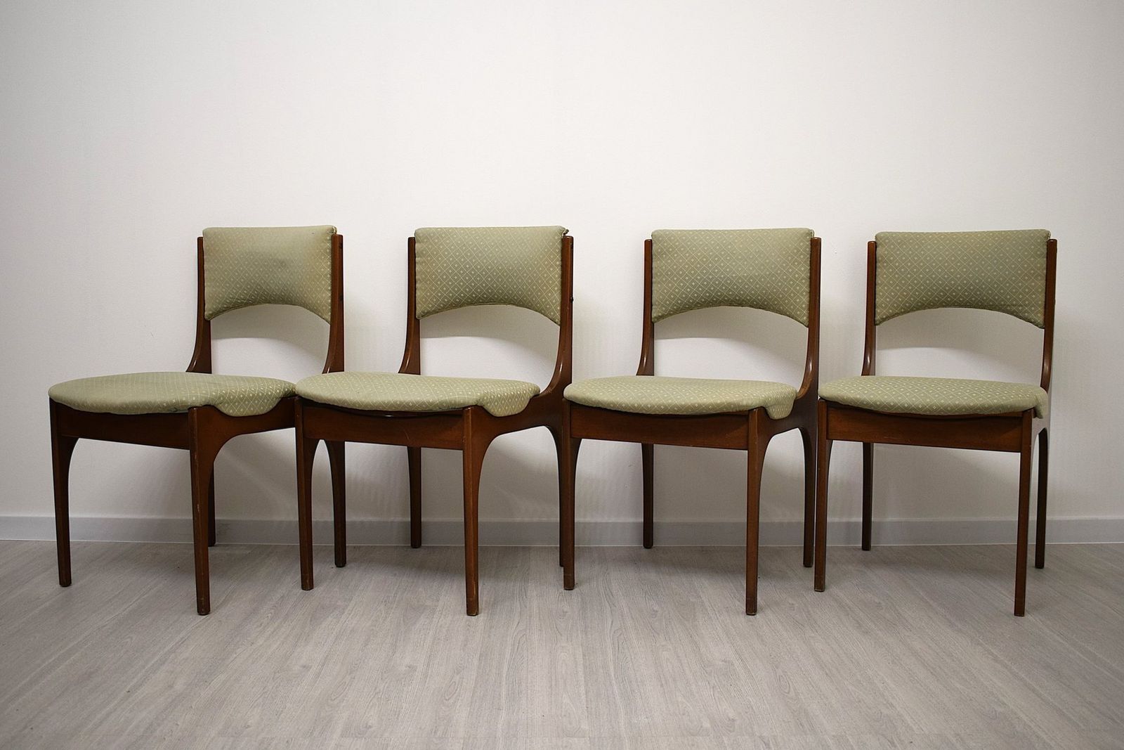 Beatrice Chairs By Giuseppe Gibelli For Sormani, 1970, Set Of 4 photo 831.0
