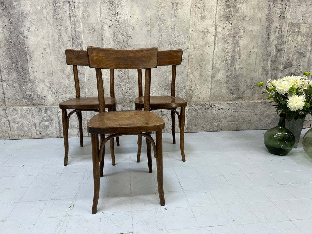 Set Of 25 Classic Bentwood Bistro Chairs photo vinterior