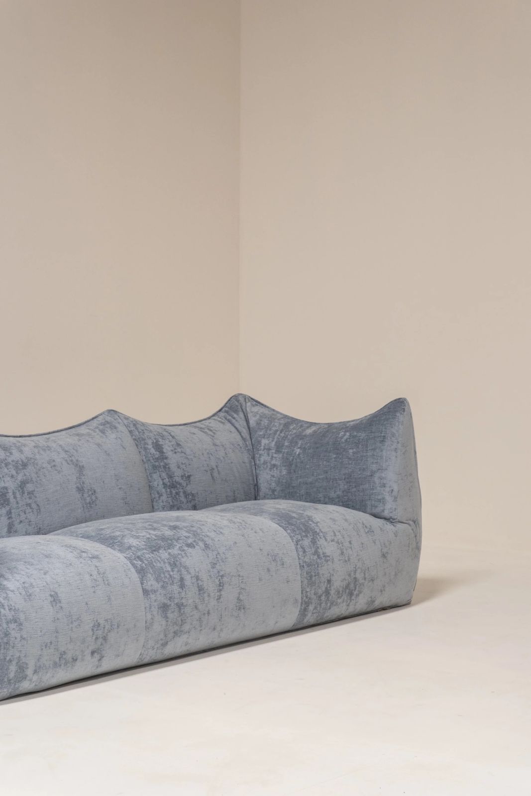 “Le Bambole” Sofa By Mario Bellini For B&B Italia, Velvet Upholstery, Italy, 1970s photo 11834.0